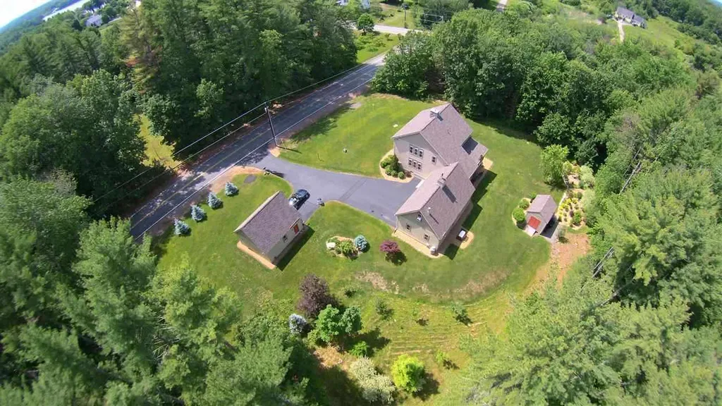 888 Mcintyre Road Newington NH 03801
