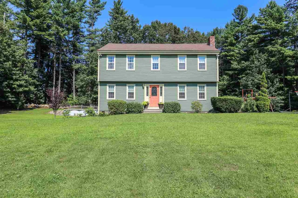 10 Hearthstone Drive Pelham NH 03076