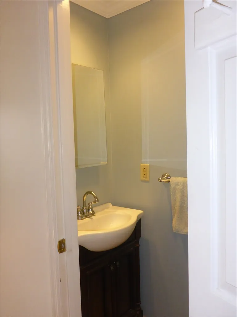47 Windsor Court Keene NH 03431