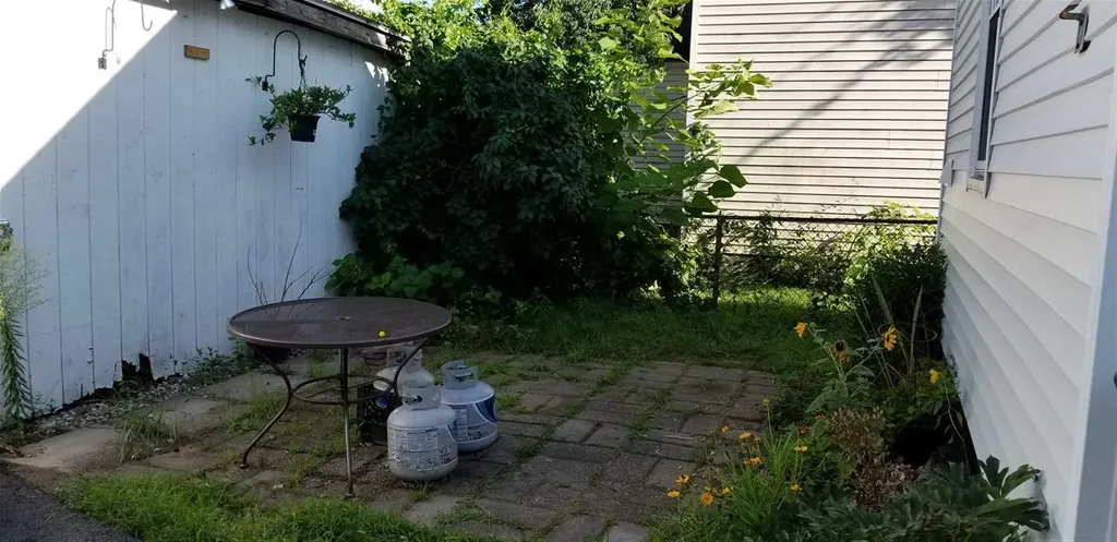 2 Beech Street Nashua NH 03060