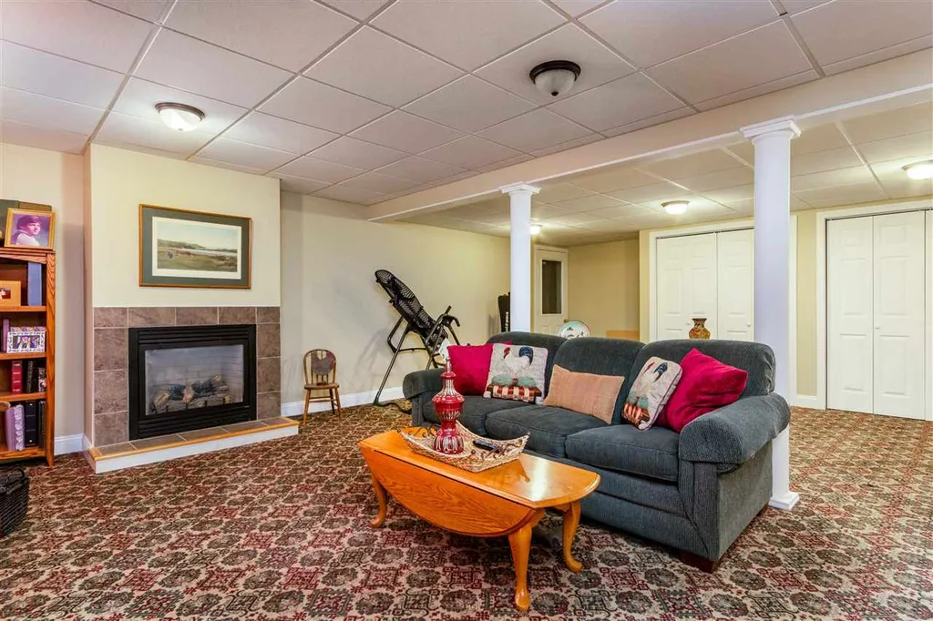 25 Everbreeze Drive Colchester VT 05446