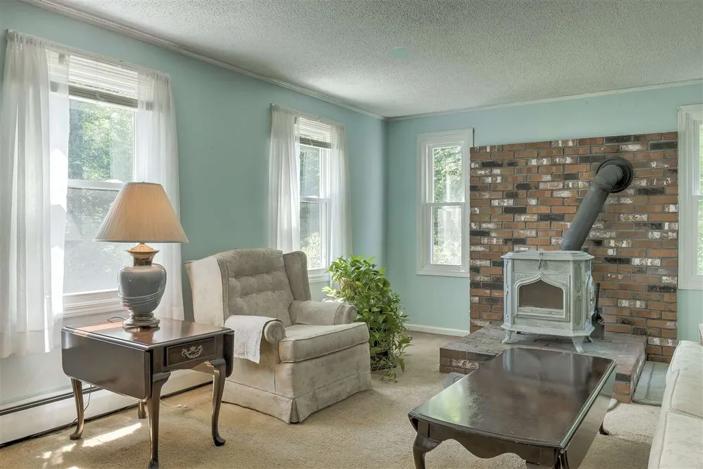 35 Salisbury Road Keene NH 03431