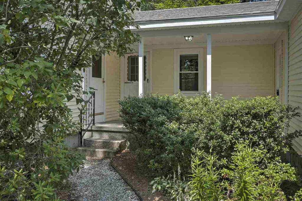 35 Salisbury Road Keene NH 03431