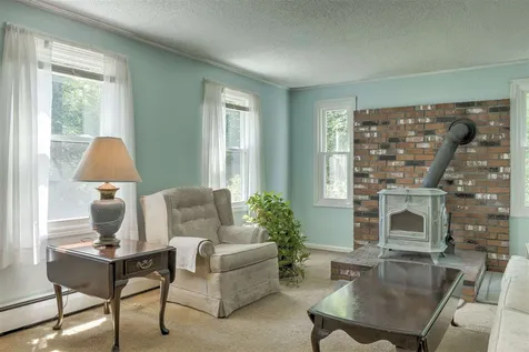 35 Salisbury Road Keene NH 03431