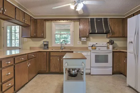 35 Salisbury Road Keene NH 03431
