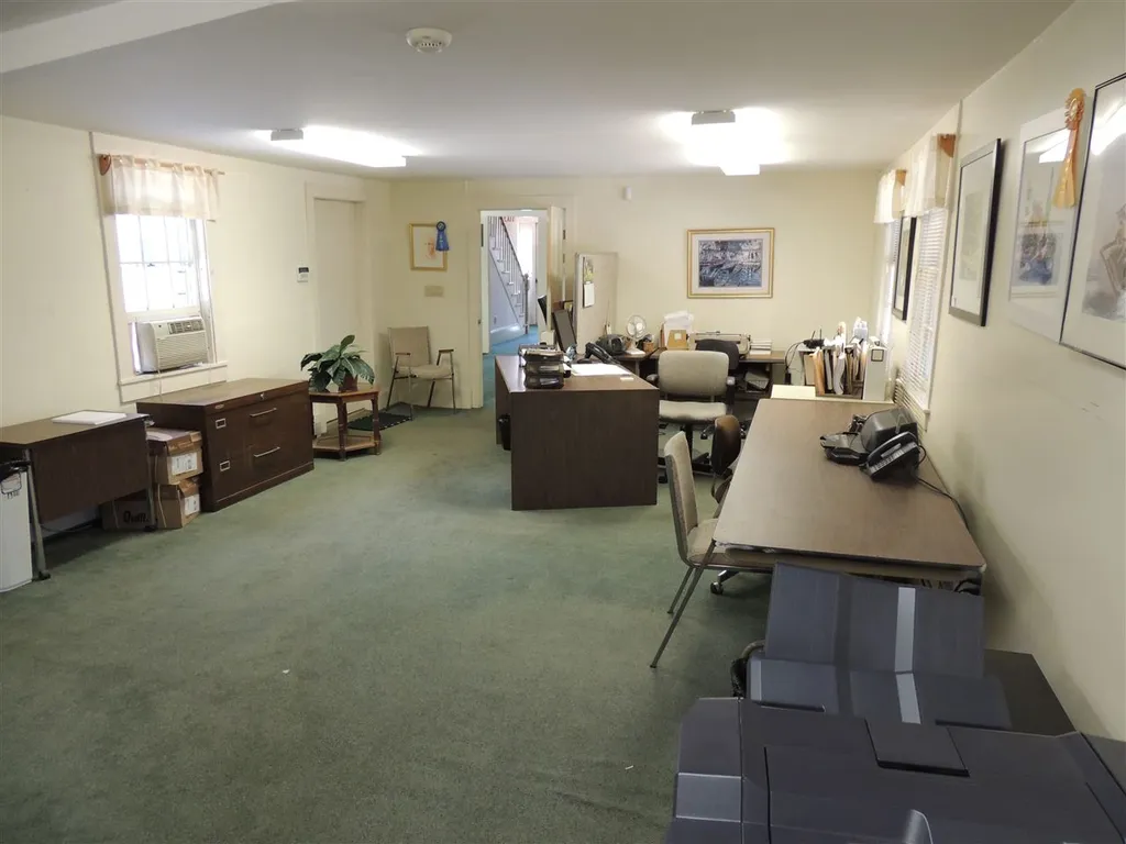 109 Court Street Laconia NH 03246