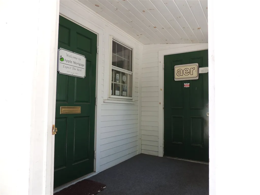 109 Court Street Laconia NH 03246