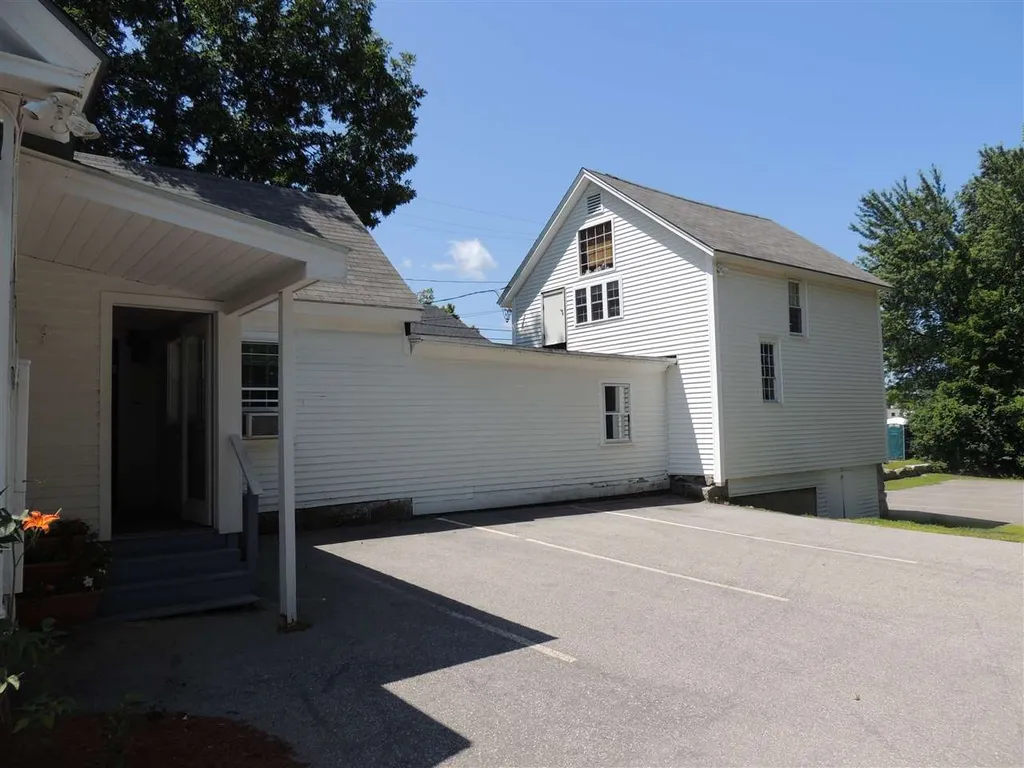 109 Court Street Laconia NH 03246