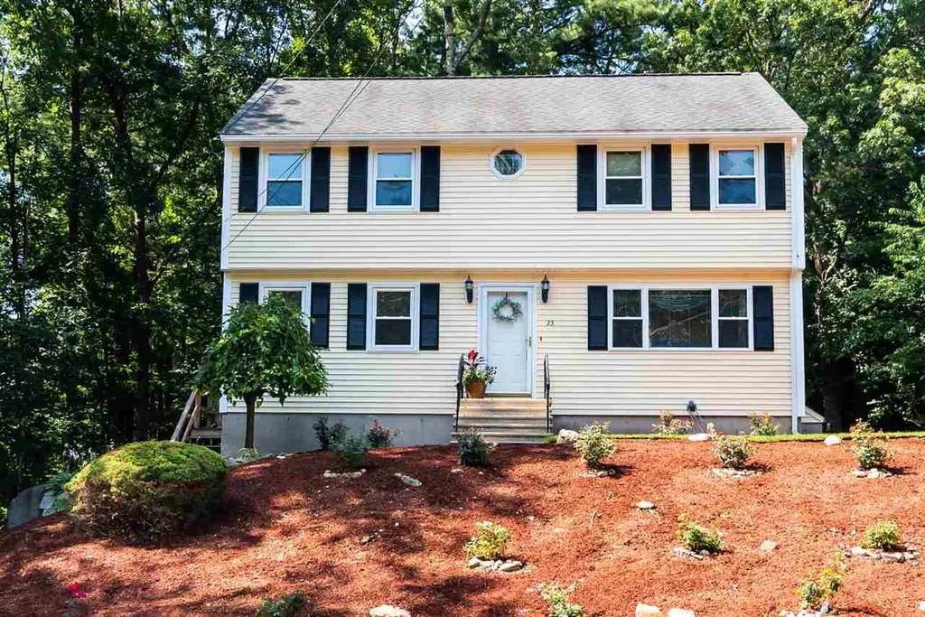 23 South London Drive Nashua NH 03062