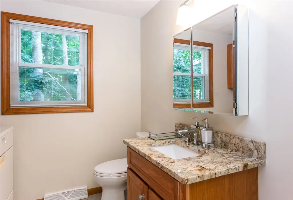 23 South London Drive Nashua NH 03062