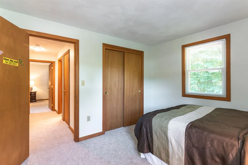 23 South London Drive Nashua NH 03062