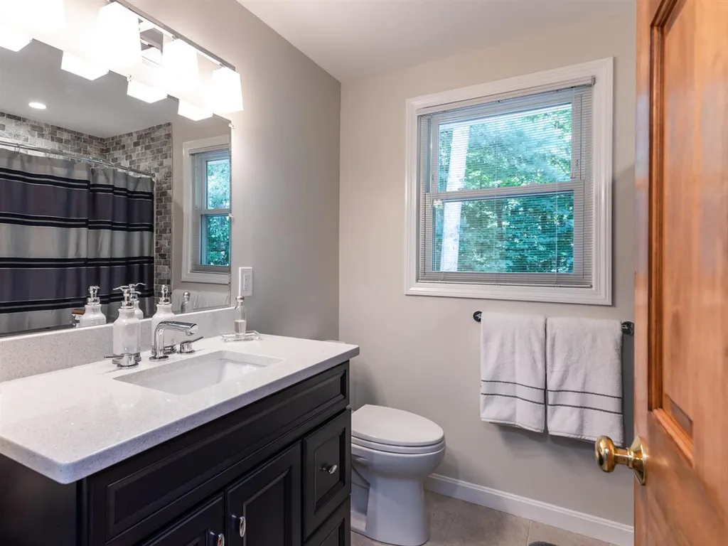23 South London Drive Nashua NH 03062