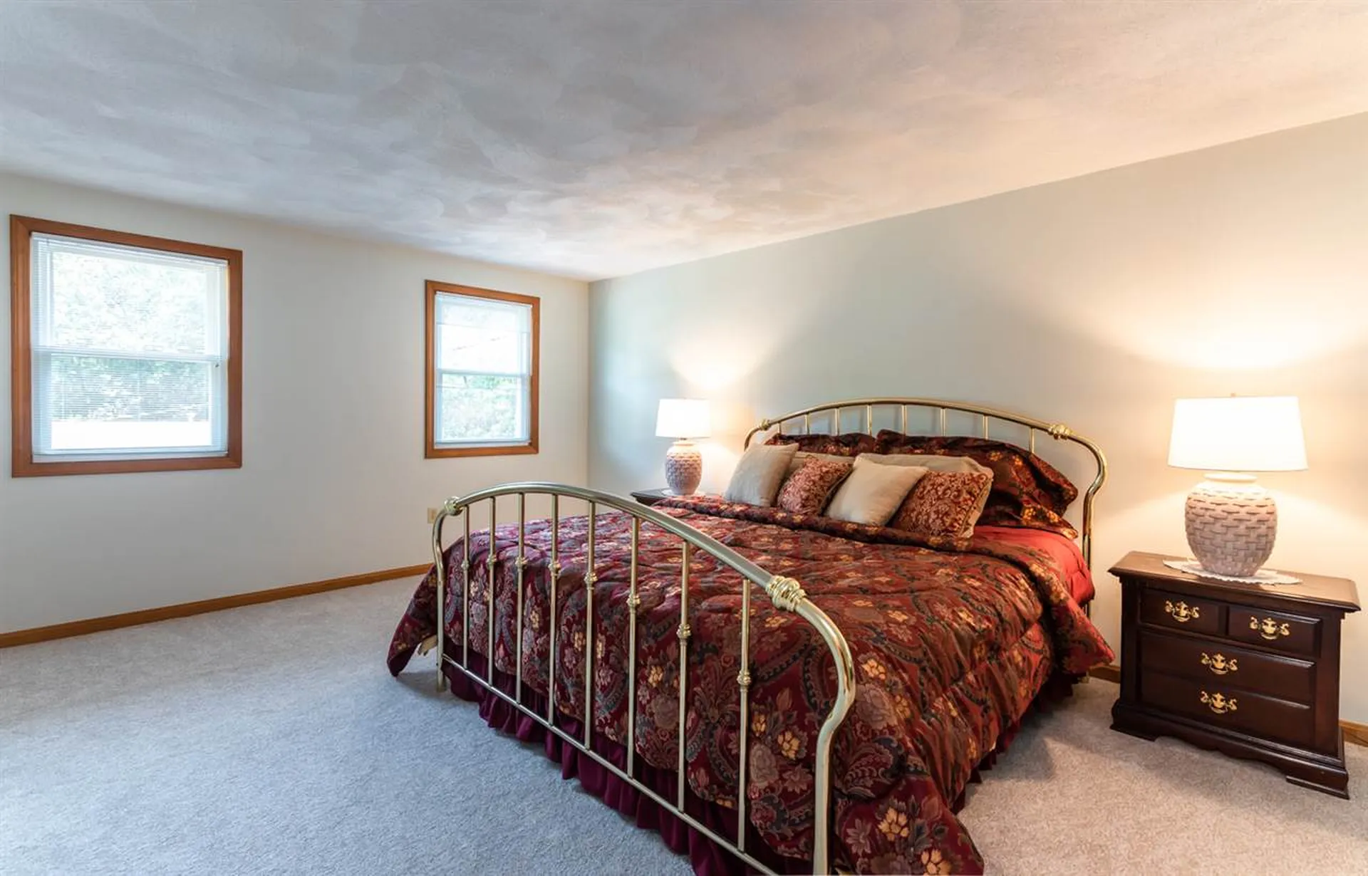 23 South London Drive Nashua NH 03062