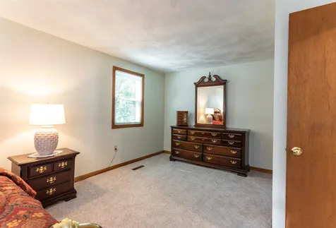23 South London Drive Nashua NH 03062