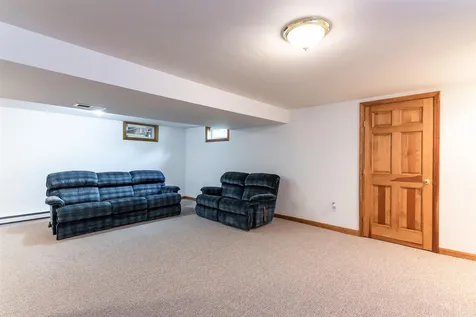 23 South London Drive Nashua NH 03062