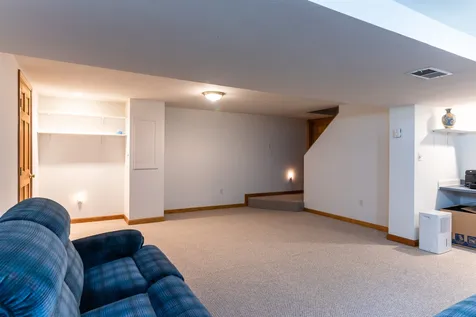 23 South London Drive Nashua NH 03062