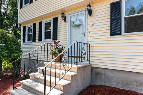 23 South London Drive Nashua NH 03062