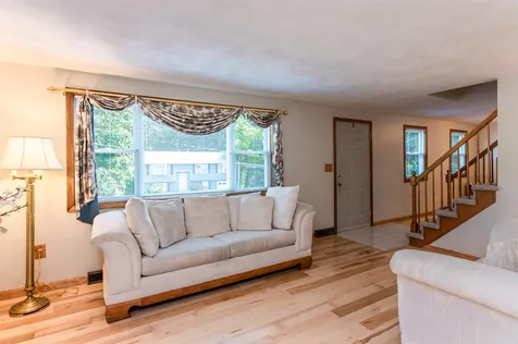 23 South London Drive Nashua NH 03062
