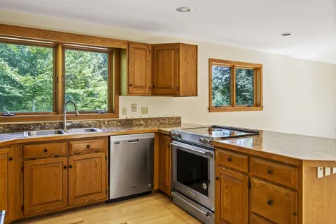 8 Watershed Lane Wilmot NH 03287