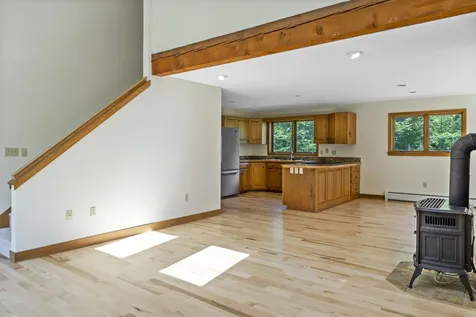 8 Watershed Lane Wilmot NH 03287