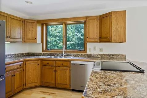 8 Watershed Lane Wilmot NH 03287