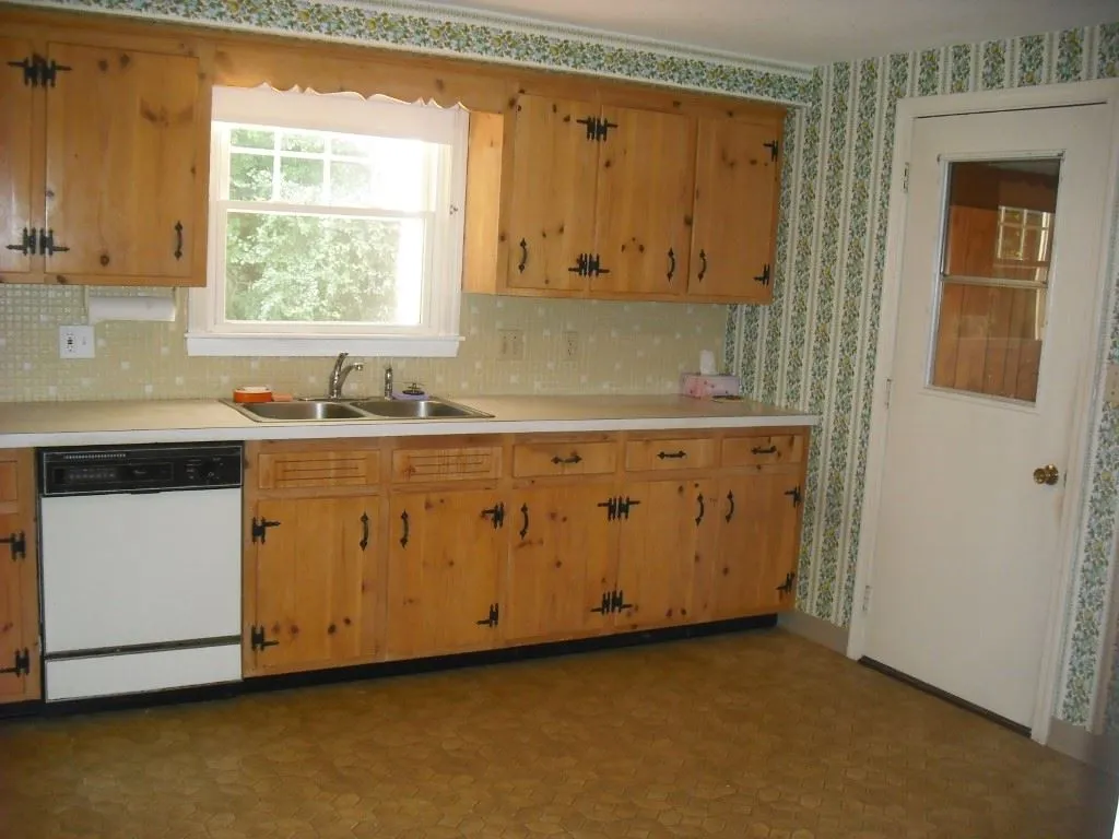 11 Iceland Circle Keene NH 03431