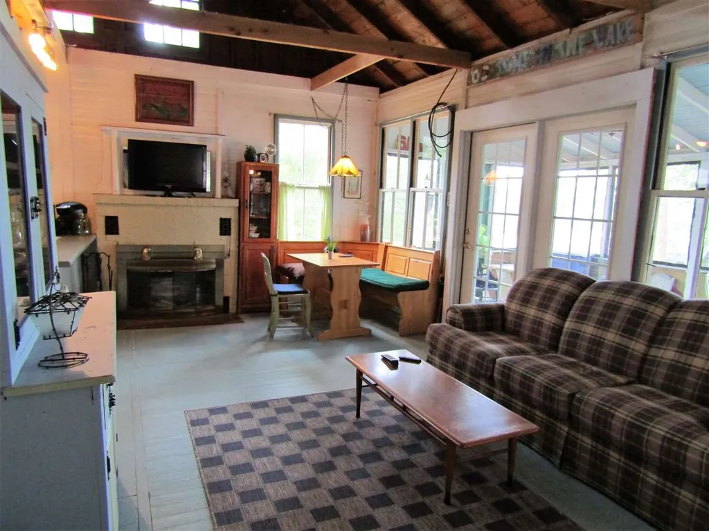 85 Webster Avenue Franklin NH 03235