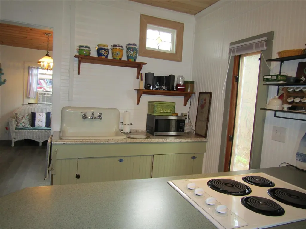 85 Webster Avenue Franklin NH 03235