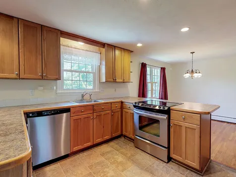 10 Hillside Road North Hampton NH 03862