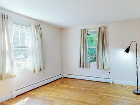 10 Hillside Road North Hampton NH 03862