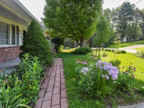 10 Hillside Road North Hampton NH 03862