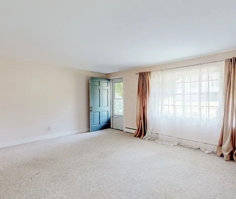 10 Hillside Road North Hampton NH 03862