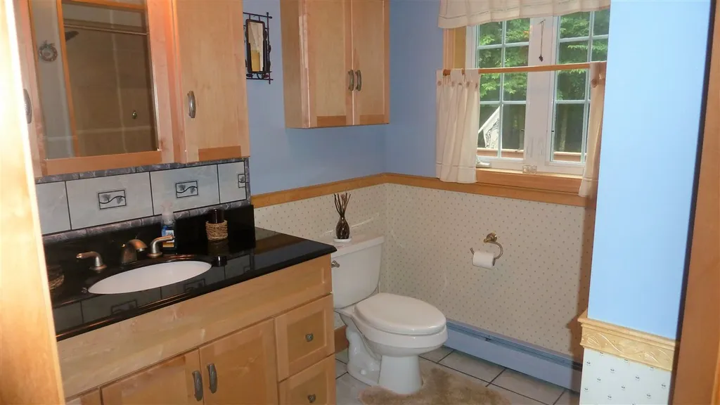 7 Holly Lane Farmington NH 03835