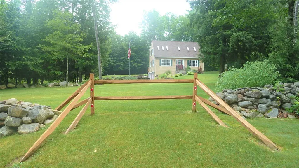 7 Holly Lane Farmington NH 03835