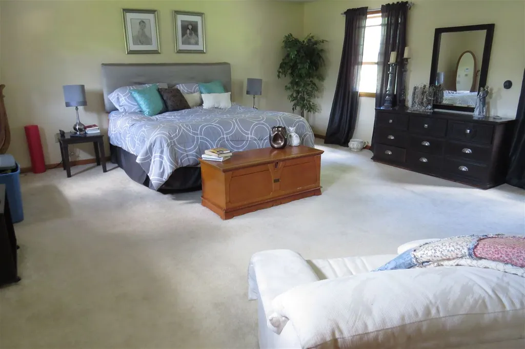 220 Pingree Hill Road Auburn NH 03032