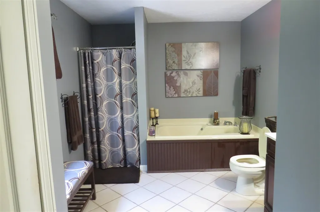 220 Pingree Hill Road Auburn NH 03032