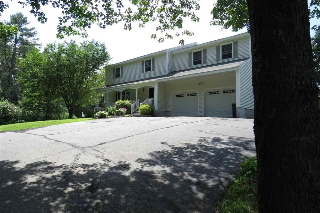 220 Pingree Hill Road Auburn NH 03032