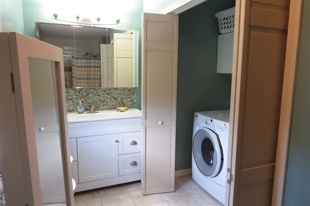 220 Pingree Hill Road Auburn NH 03032