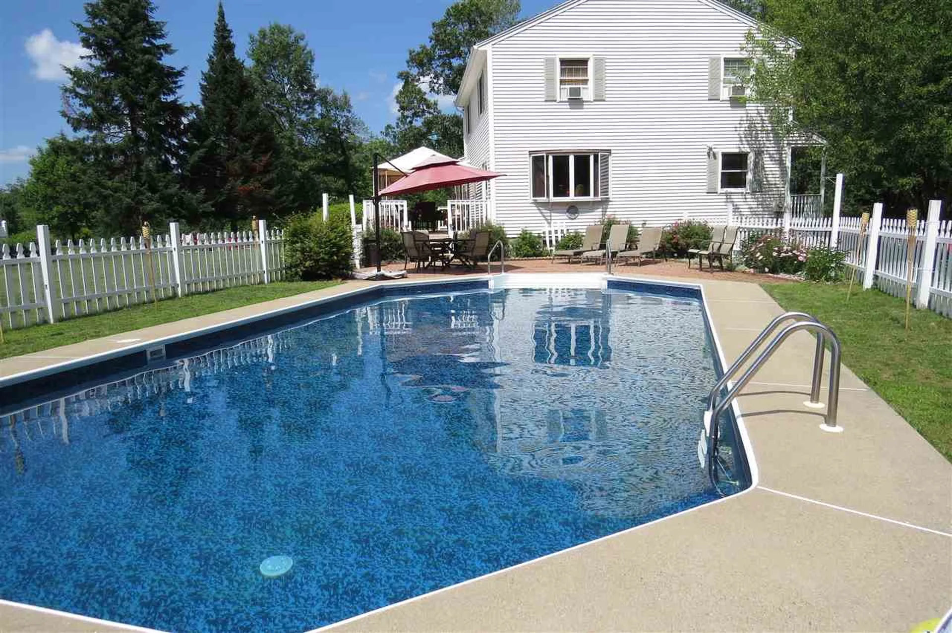 220 Pingree Hill Road Auburn NH 03032