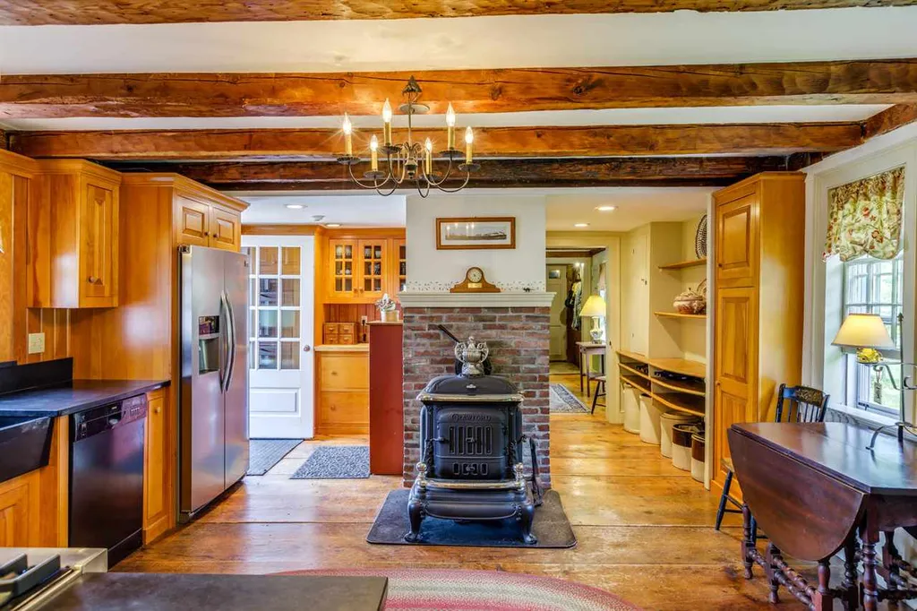 172 Pork Hill Road Wolfeboro NH 03894