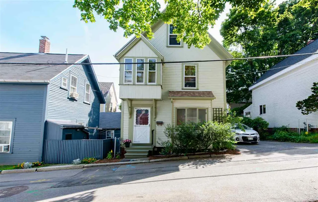 53 Tanner Street Portsmouth NH 03801