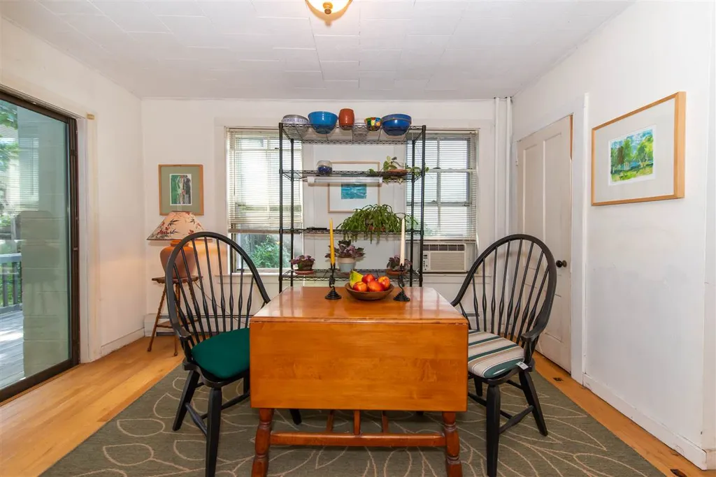 53 Tanner Street Portsmouth NH 03801