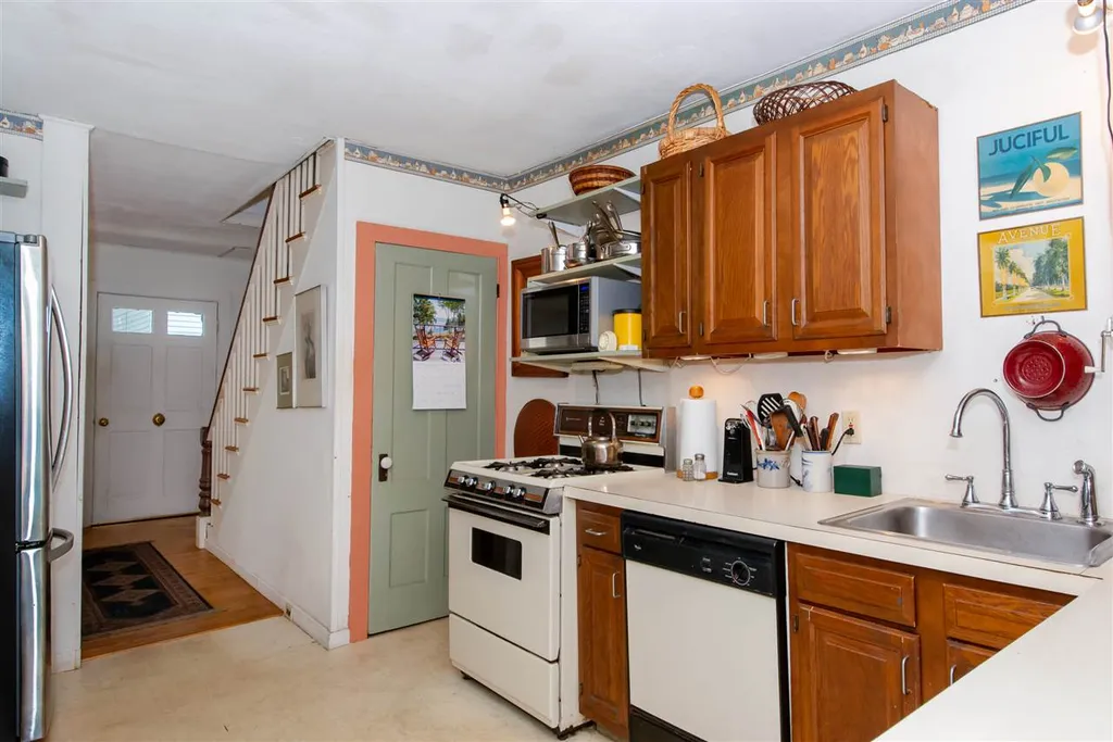 53 Tanner Street Portsmouth NH 03801