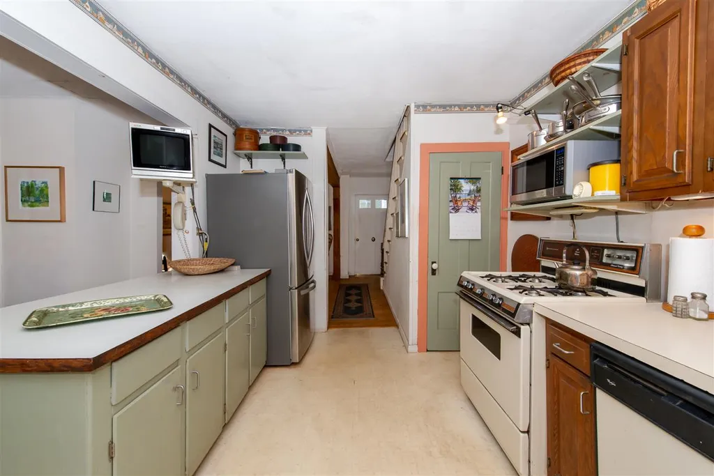 53 Tanner Street Portsmouth NH 03801