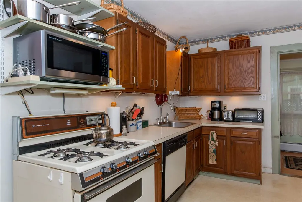 53 Tanner Street Portsmouth NH 03801