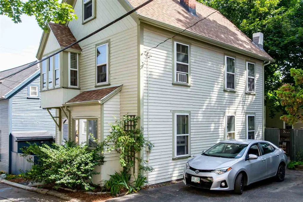 53 Tanner Street Portsmouth NH 03801