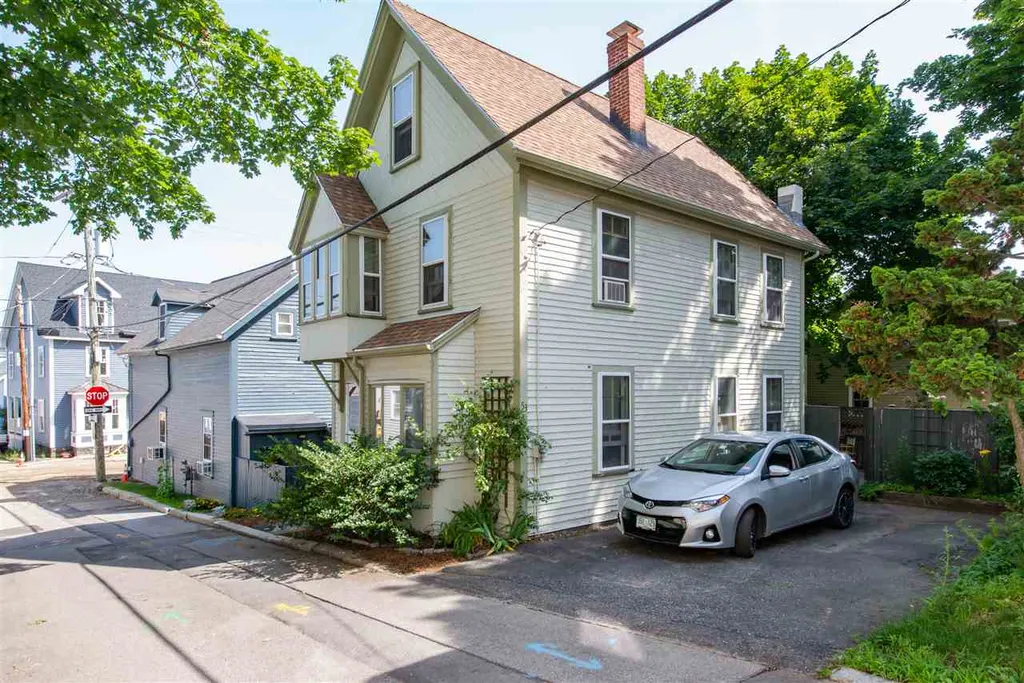 53 Tanner Street Portsmouth NH 03801