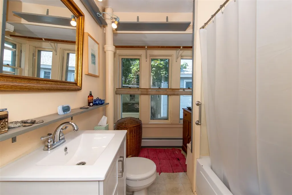 53 Tanner Street Portsmouth NH 03801