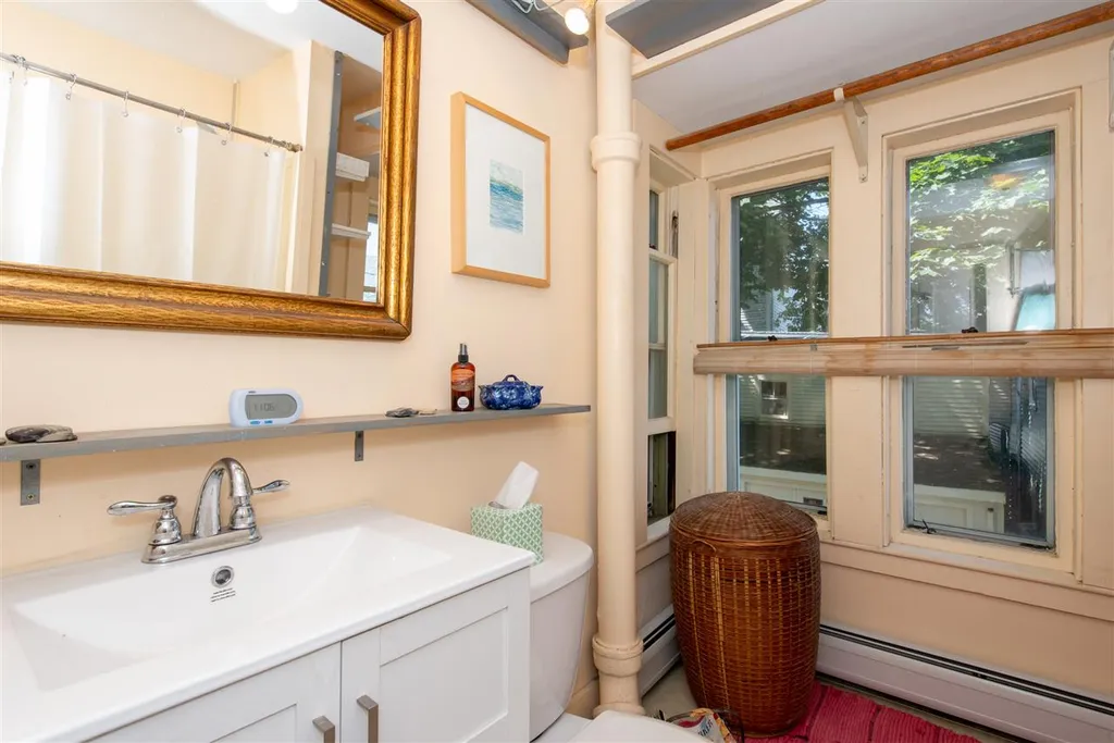 53 Tanner Street Portsmouth NH 03801