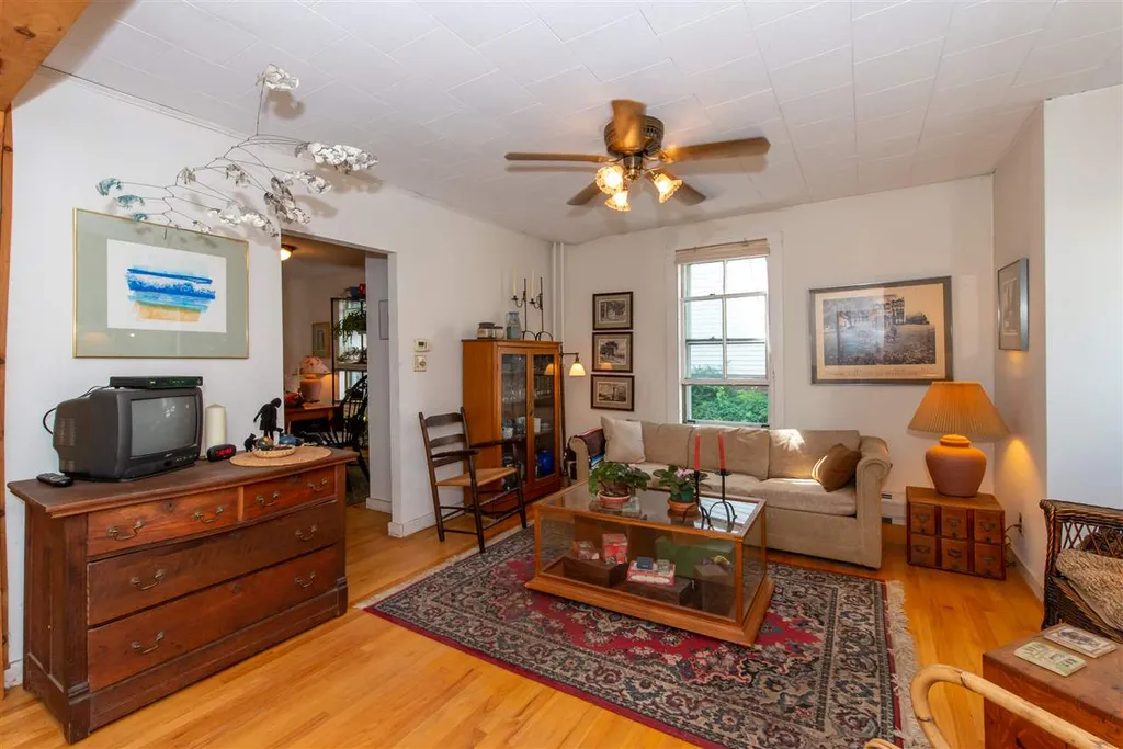 53 Tanner Street Portsmouth NH 03801